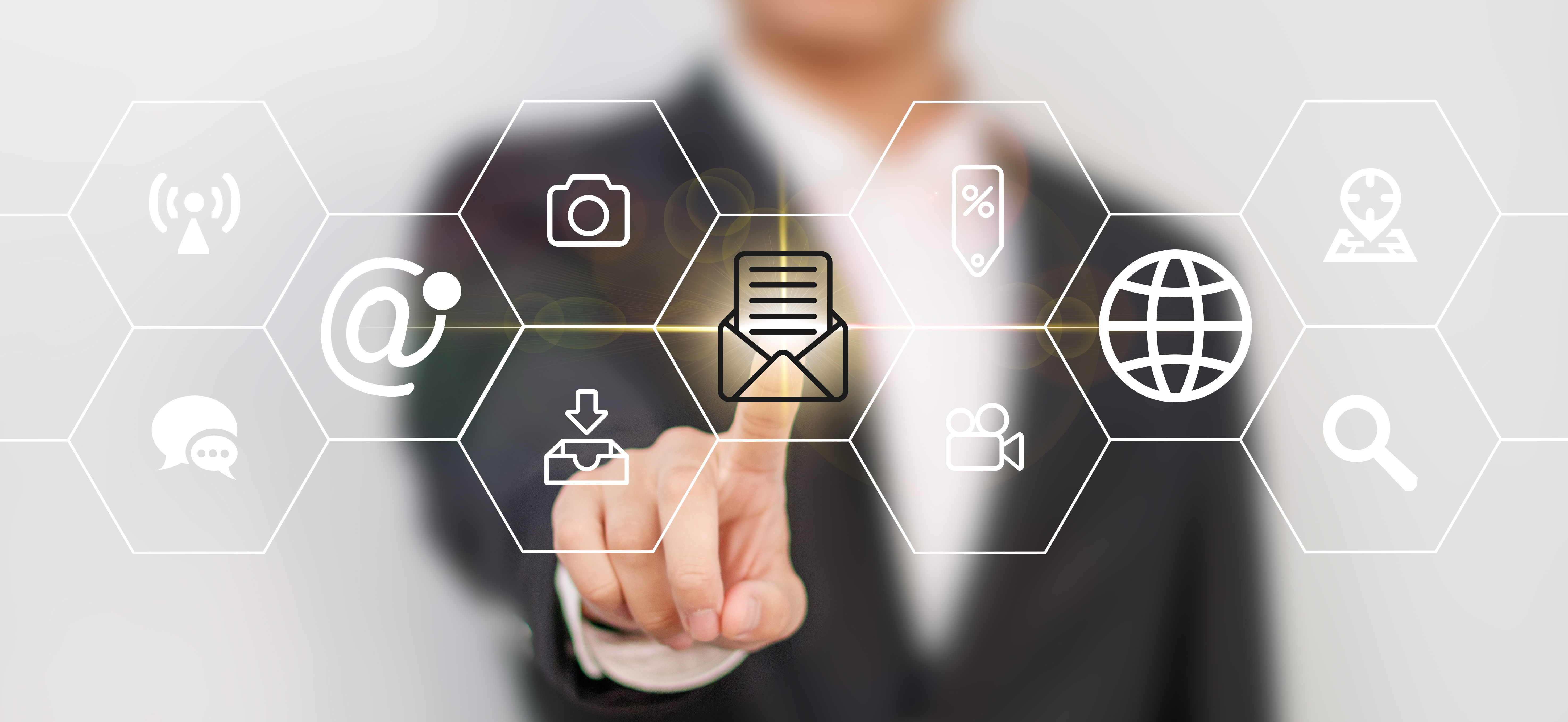 賦能數(shù)字未來 新型信息消費示范項目遴選實施方案——聚焦網(wǎng)絡(luò)技術(shù)服務(wù)創(chuàng)新