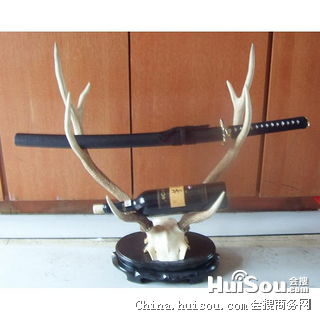 鹿角刀劍架 武術(shù)文化與家居裝飾的完美融合，鐵嶺特色工藝品的商務(wù)與收藏價(jià)值